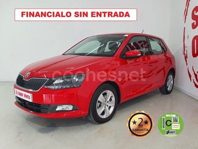 Usado Skoda Fabia Active 75 CV (55 kW) 2018 Rojo Berlina