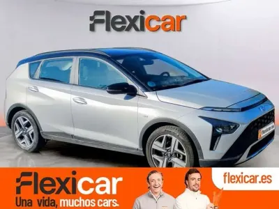 Usado Hyundai Bayon 101 CV (74 kW) 2021 Gris SUV