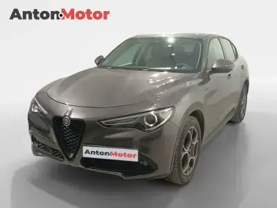 Usado Alfa Romeo Stelvio Sprint 190 CV (139 kW) 2021 Gris SUV