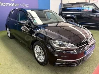 Usado VW Golf VII Advance 125 CV (91 kW) 2017 Negro Berlina
