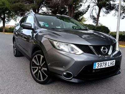 Usado Nissan Qashqai Tekna 116 CV (85 kW) 2015 Plateado SUV