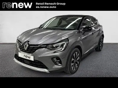 Usado Renault Captur Techno 140 CV (102 kW) 2023 Gris SUV