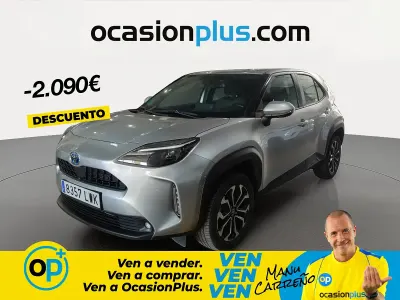 Usado Toyota Yaris Hybrid Active 116 CV (85 kW) 2022 Gris Pickup/Camioneta