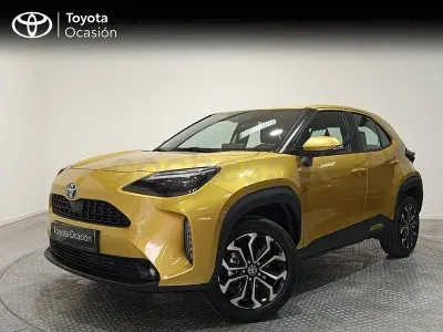 Usado Toyota Yaris Cross Active 116 CV (85 kW) 2023 Beige SUV