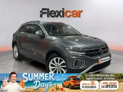 Usado VW T-Roc Life 110 CV (80 kW) 2022 Gris SUV