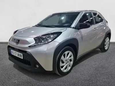 Usado Toyota Aygo X Play 72 CV (52 kW) 2024 SUV
