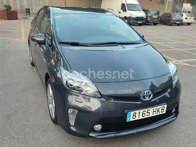 Usado Toyota Prius Executive 136 CV (100 kW) 2012 Gris / plata Berlina