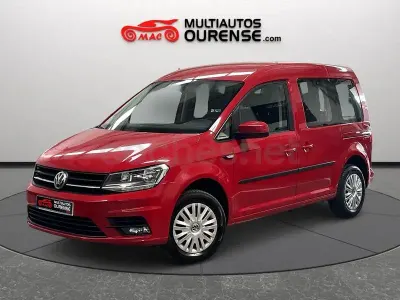 Usado VW Caddy California 102 CV (75 kW) 2020 Rojo Monovolumen