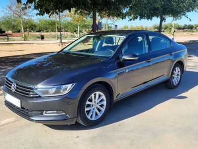 usado VW Passat Berlina Automático de 4 Puertas