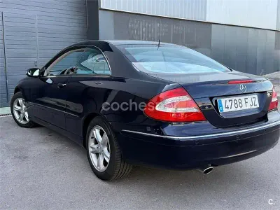 Usado Mercedes CLK320 Avantgarde 218 CV (160 kW) 2006 Azul Coupe