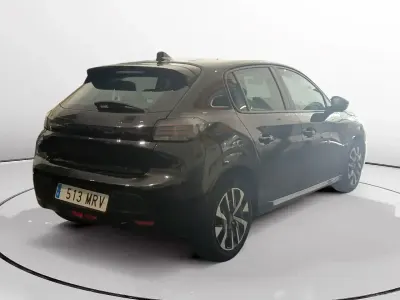 Usado Peugeot 208 Active 101 CV (74 kW) 2024 Negro Utilitario