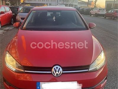 Usado VW Golf VII Advance 110 CV (80 kW) 2018 Rojo Familiar