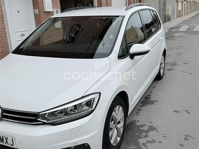 Usado VW Touran Business 115 CV (84 kW) 2020 Blanco Monovolumen