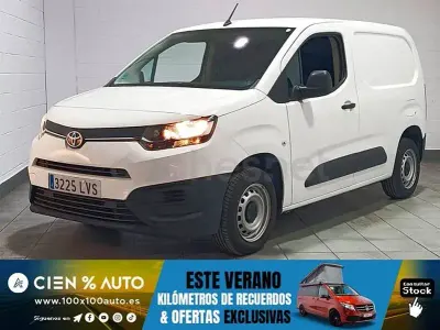 Usado Toyota Proace City City 102 CV (75 kW) 2021 Blanco Monovolumen