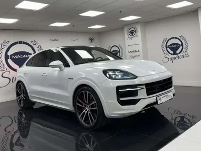 Usado Porsche Cayenne S E-Hybrid 519 CV (381 kW) 2024 Blanco SUV