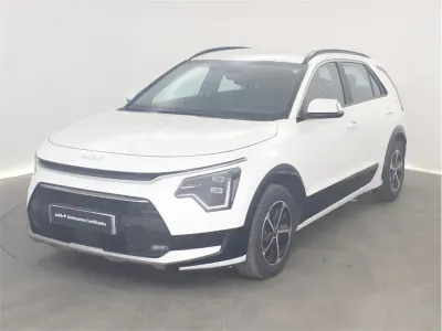 Usado Kia Niro 129 CV (94 kW) 2025 Blanco SUV