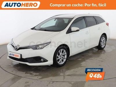 Usado Toyota Auris Active 112 CV (82 kW) 2016 Blanco Familiar
