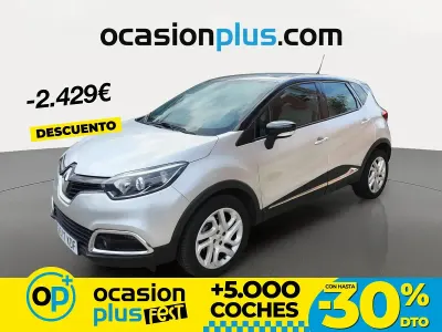 Usado Renault Captur Zen 110 CV (80 kW) 2017 Gris SUV