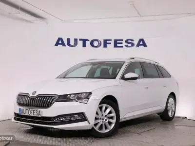 Usado Skoda Superb Style 218 CV (160 kW) 2021 Blanco Familiar