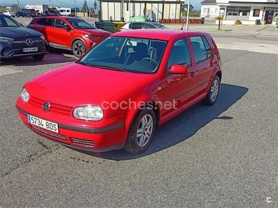 Usado VW Golf IV Conceptline 100 CV (73 kW) 2000 Rojo Berlina
