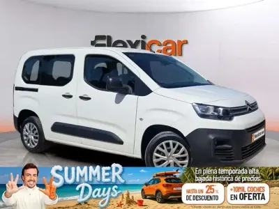 Usado Citroën Berlingo Live 102 CV (75 kW) 2021 Blanco Monovolumen