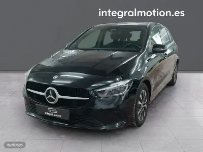 Usado Mercedes B180 136 CV (100 kW) 2023 Negro Monovolumen
