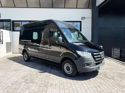 Usado Mercedes Sprinter 170 CV (125 kW) 2024 Negro Van