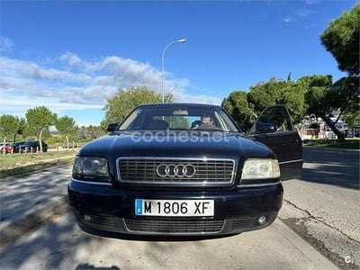 Usado Audi A8 S-Line 230 CV (169 kW) 1999 Azul Berlina