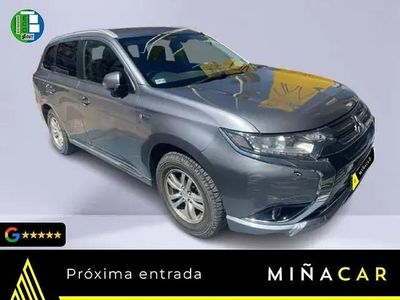 Brugt Mitsubishi Outlander P-HEV 203 HK (149 kW) 2016 Grå Pickup / Ladvogn
