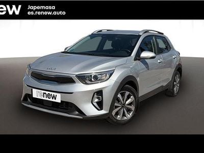 Usado Kia Stonic 100 CV (73 kW) 2022 Silky silver SUV
