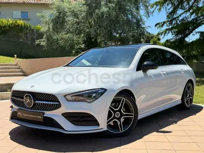 Usado Mercedes CLA220 Shooting Brake 190 CV (139 kW) 2021 Blanco Familiar