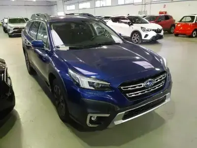 Usado Subaru Outback 169 CV (124 kW) 2024 Azul Familiar