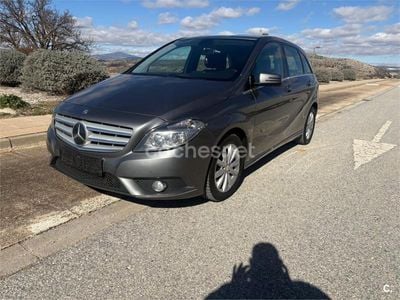Mercedes B200