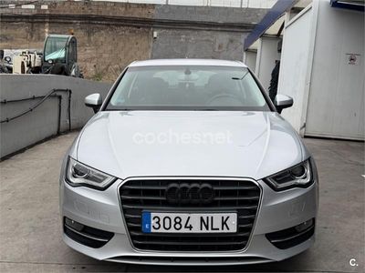 Usado Audi A3 Attraction 105 CV (77 kW) 2013 Gris / plata Berlina