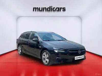 Usado Opel Insignia Business Edition 122 CV (89 kW) 2021 Negro Familiar