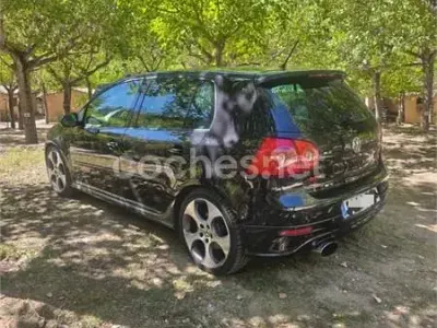 Usado VW Golf V GTI 200 CV (147 kW) 2007 Negro Berlina