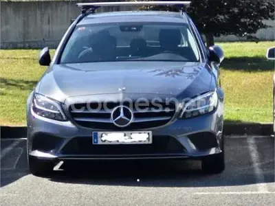 Usado Mercedes C200 150 CV (110 kW) 2019 Gris / plata Familiar