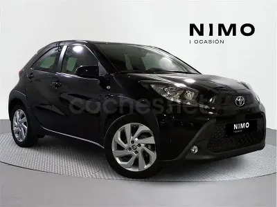 Usado Toyota Aygo X Play 72 CV (52 kW) 2024 Negro SUV