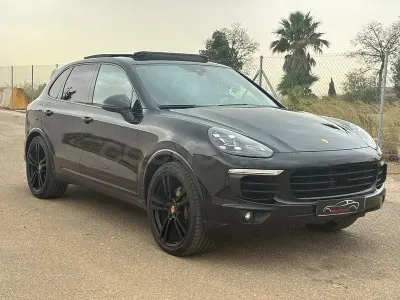 Usado Porsche Cayenne Diesel Platinum Edition 262 CV (192 kW) 2017 Negro SUV