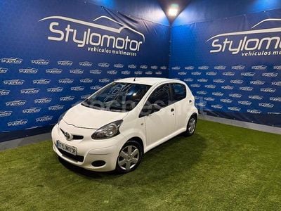 Blanco Usado 2011 Toyota Aygo Live Utilitario | 4000 € (Precio justo)