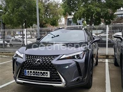 Gris / plata Usado 2023 Lexus UX SUV | 29.500 € (Precio justo)