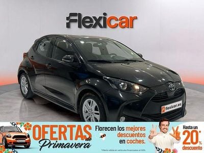 Usado Toyota Yaris Hybrid Active 116 CV (85 kW) 2022 Negro