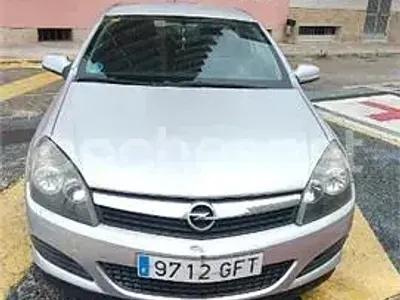 Usado Opel Astra GTC Enjoy 105 CV (77 kW) 2008 Gris / plata Berlina