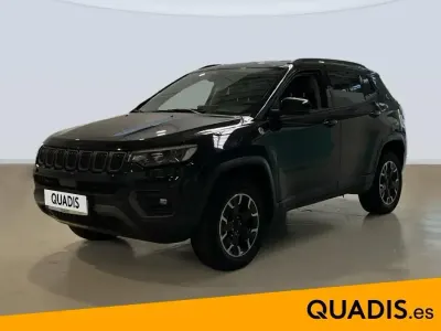 Usado Jeep Compass Trailhawk 240 CV (176 kW) 2022 Negro SUV