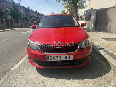 Usado Skoda Fabia Ambition 75 CV (55 kW) 2015 Rojo Berlina