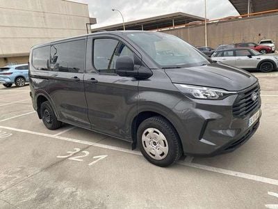 Usado Ford Tourneo Trend 137 CV (100 kW) 2024 Gris Monovolumen