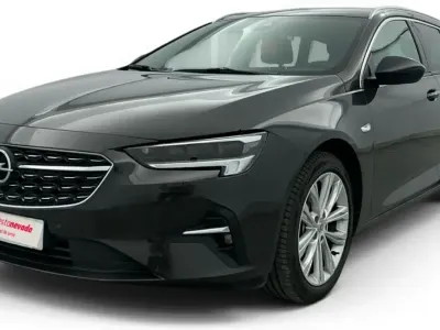 Usado Opel Insignia Business Elegance 174 CV (127 kW) 2021 Negro Familiar