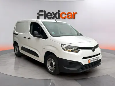 Usado Toyota Proace City City 102 CV (75 kW) 2021 Blanco Monovolumen