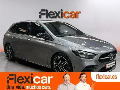 Usado Mercedes B200 150 CV (110 kW) 2021 Gris Utilitario
