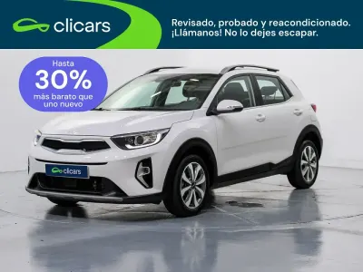 Usado Kia Stonic 100 CV (73 kW) 2022 Blanco SUV